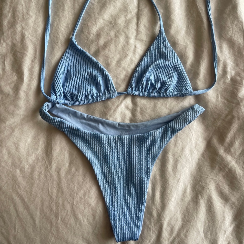 Monday Swimwear 2 Piece